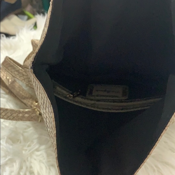 Urban Originals Metallic Flap Over Shoulder Bag - Picture 10 of 14